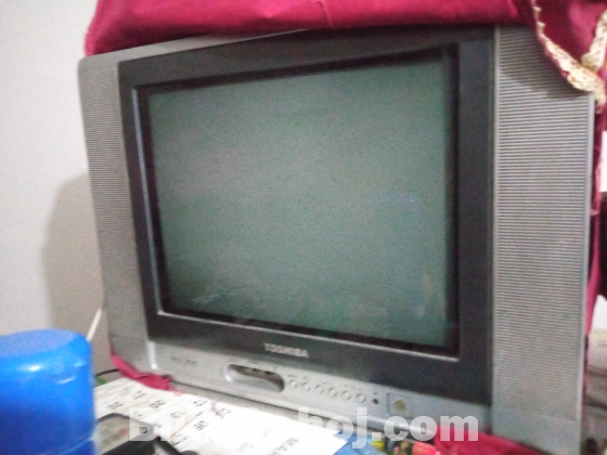 Toshiba Bomba flat colour Tv